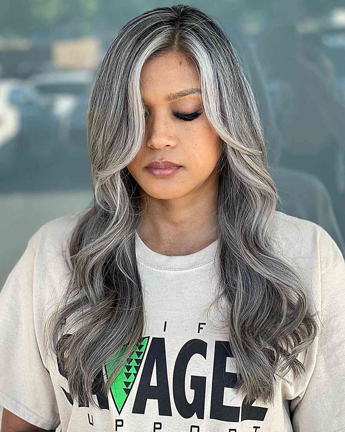 Light Silver Balayage Face-Framing Highlights for Mid-Long Hair