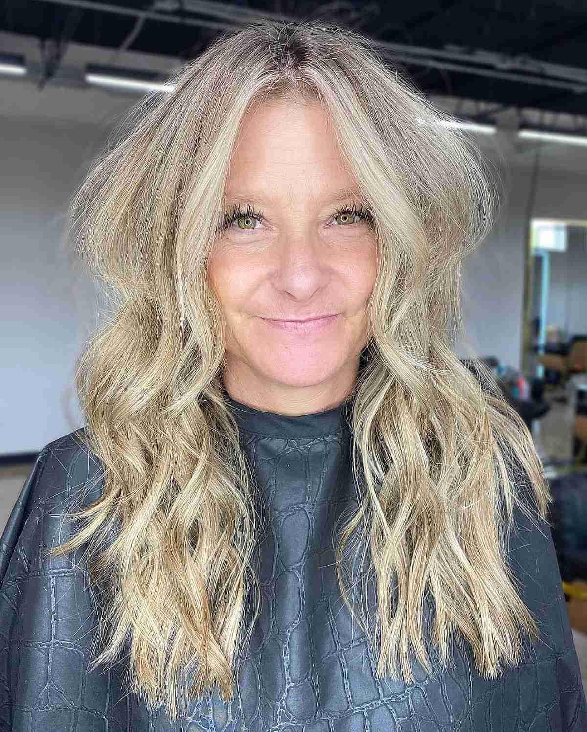 Neutral Blonde with Face-Framing Highlights